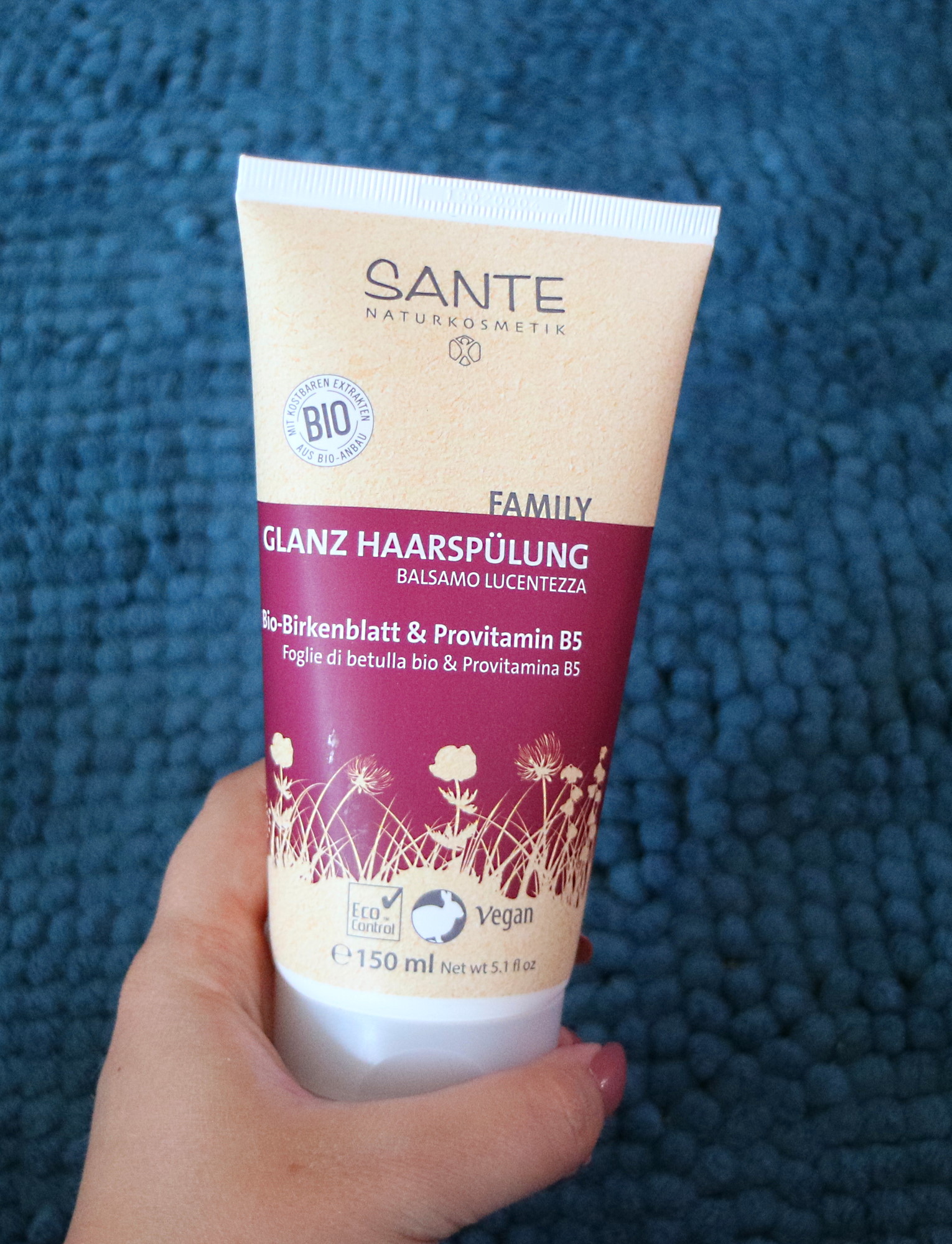 – *Werbung* und – -Spülung von Mein-Stil-Helfer Sante Glanz-Shampoo